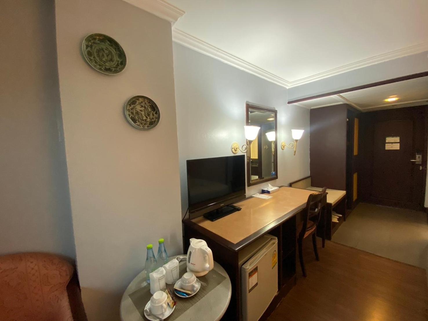 Mayflower Grande Hotel Phitsanulok Exterior foto