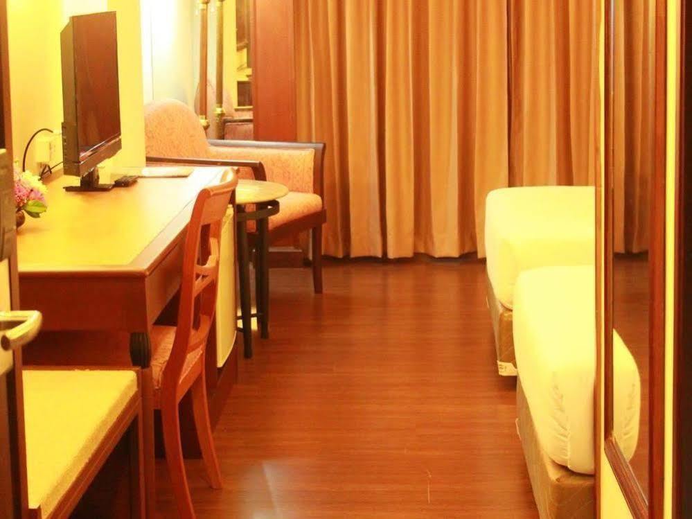 Mayflower Grande Hotel Phitsanulok Exterior foto
